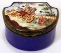 011174 ENGLISH ENAMEL SNUFF BOX COACHING