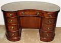 031272 SLIGH MAHOGANY KIDNEYSHAPE DESK H 30 W 47