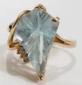 011326 14KT YELLOW GOLD BLUE TOPAZ AND DIAMOND RING