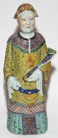 CHINESE PORCELAIN FIGURE H 22 W 9