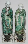 CHINESE PORCELAIN FIGURES OF ELDERS PAIR
