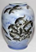 JAPANESE PORCELAIN VASE SIGNED H 13 DIA 9