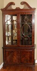 122215 HENREDON MAHOGANY CHINA CABINET C 1985