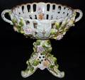 021343 PORCELAIN FLORAL CENTERPIECE H 7 12