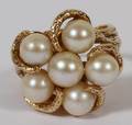 14KT YELLOW GOLD AND PEARL CLUSTER RING
