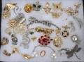 010354 COSTUME JEWELRY PINS AND BROOCHES