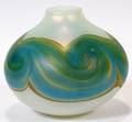 122453 MARK PEISER ART GLASS VASE 1972 H 4 DIA 4