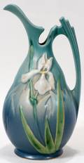 122486 ROSEVILLE IRIS POTTERY EWER H 10 12