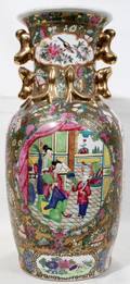 051154 CHINESE PORCELAIN VASE H 18 ROSE MEDALLION