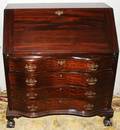 051136 GOVERNOR WINTHROP STYLE MAHOGANY DESK C 1940