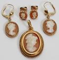 041232 18KT GOLD  CAMEO PENDANT AND EARRINGS 2 PAIRS