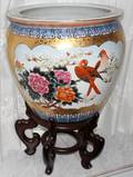 071275 CHINESE CERAMIC PLANTER H 19 DIA 18 ON STAND