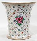 071362 FITZ  FLOYD PORCELAIN URN H 8 DIA 8