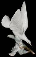 051371 LLADRO PORCELAIN FIGURE TURTLEDOVE H 11