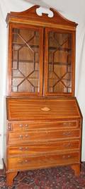 032293 AMERICAN ANTIQUE MAHOGANY SECRETARY