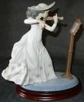 081377 LLADRO PORCELAIN FIGURE SWEET SYMPHONY