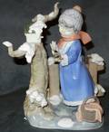 081369 LLADRO PORCELAIN FIGURE WINTER FROST H 9 34