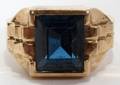070369 GOLD RING WITH BLUE STONE