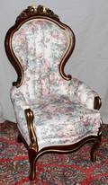 072402 VICTORIAN STYLE UPHOLSTERED ARMCHAIR H 41
