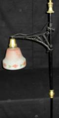 042445 BRONZE AND GLASS STANDING LAMP H 61 L 17