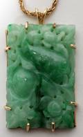 111078 CHINESE JADE PENDANT  14KT GOLD NECK CHAIN