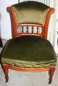 010118 AMERICAN EASTLAKE UPHOLSTERED PARLOR CHAIR