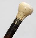 010087 LADYS WALKING STICK WITH IVORY HAND GRIP