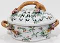 110112 CHINESE PORCELAIN COVERED BOWL H 9 L 14