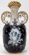 010147 TURN TEPLITZ PORCELAIN VASE H 10 L 5 12