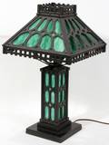 111287 ARTS  CRAFTS SLAG GLASS TABLE LAMP H 19 12