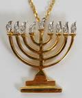 120244 20 CT DIAMOND 14KT GOLD MENORAH PENDANT