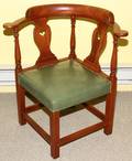 012317 AMERICAN MAHOGANY CORNER CHAIR MODERN H 31
