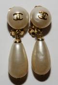 121432 CHANEL FAUX PEARL LOGO EARCLIPS PAIR