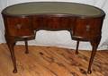 010431 QUEEN ANNE STYLE MAHOGANY DESK H 28 L 40