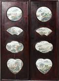110427 WOODEN WALL HANGING WITH 4 PORCELAIN PLAQUES 2