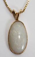 010457 OPAL PENDANT ON 14KT GOLD CHAIN