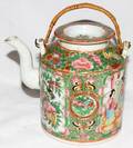 091526 CHINESE ROSE MEDALLION PORCELAIN TEAPOT