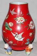 010009 MODERN CHINESE PORCELAIN FOOTED VASE