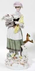 122055 MEISSEN PORCELAIN FIGURE OF A WOMAN ANTIQUE