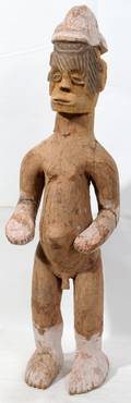 042175 NIGERIAN CARVED  POLYCHROME WOOD IBO FIGURE