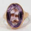 060195 AMETHYST AND 14 KT GOLD RING