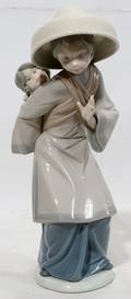 040223 LLADRO PORCELAIN GEISHA GIRL WITH CHILD ON BACK