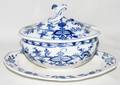 011244 MEISSEN PORCELAIN COVER TUREEN WLEAFY HANDLES