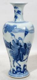 042242 CHINESE PORCELAIN VASE H 7 14 DIA 3 14