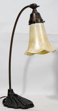 031245 STEUBEN AURENE GLASS  BRONZE DESK LAMP H 18
