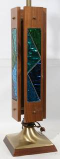 030212 MODERN STAIN GLASS  WOOD DESK LAMP H 32 12