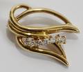 041322 18KT GOLD  DIAMOND BROOCH