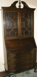 122339 MAHOGANY SLANTFRONT SECRETARY DESK H 76 W 32
