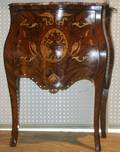 022298 LOUIS XV STYLE BOMBE COMMODE H 30 L 24 D 15