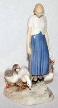 051513 BING  GRONDAHL FIGURE OF A GIRL WITH GEESE